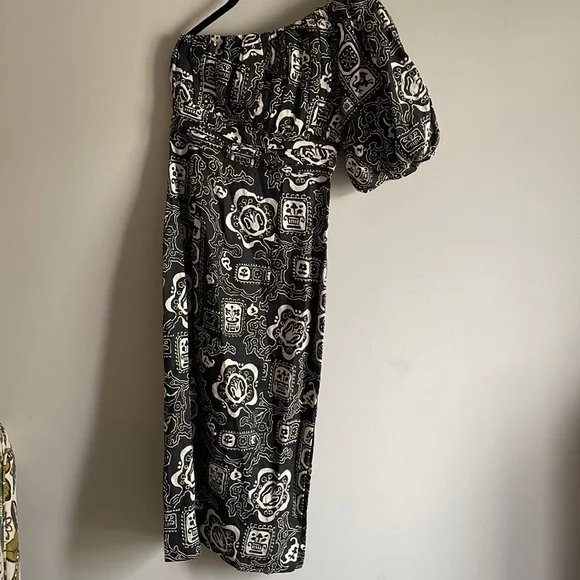 NWT RHODE100% Linen Chantelle Midi One shoulder Dress size 4 black white print